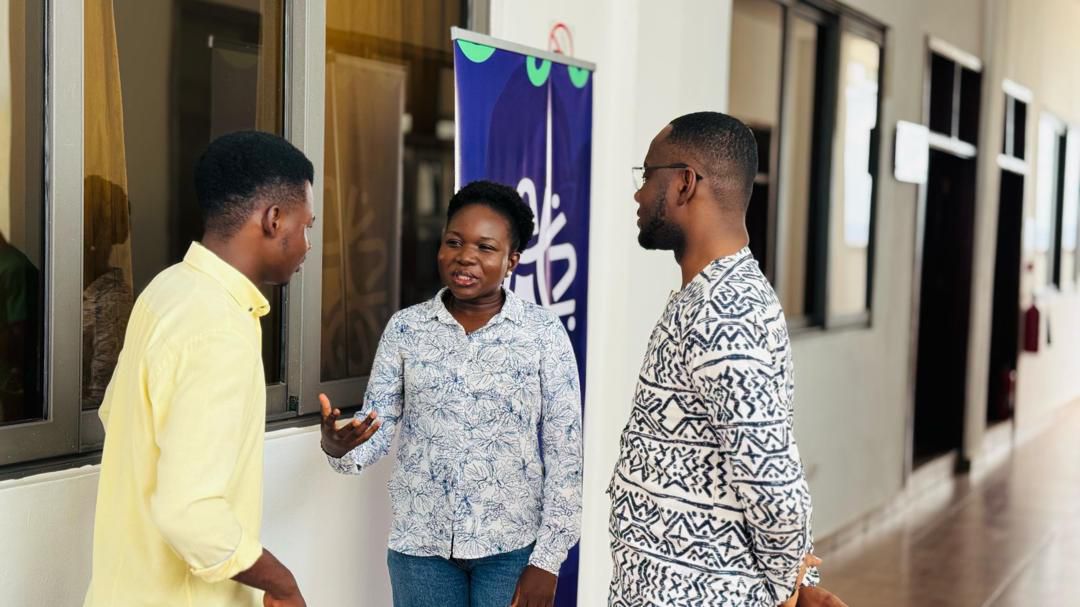 photo_5913637923683240760_y