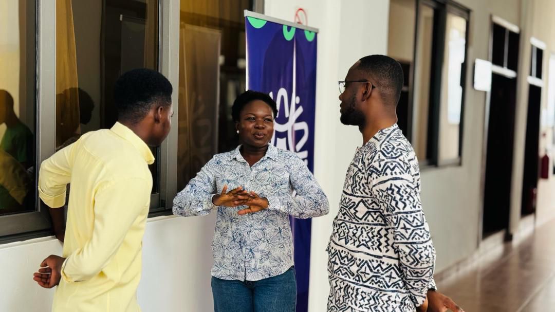 photo_5913637923683240762_y