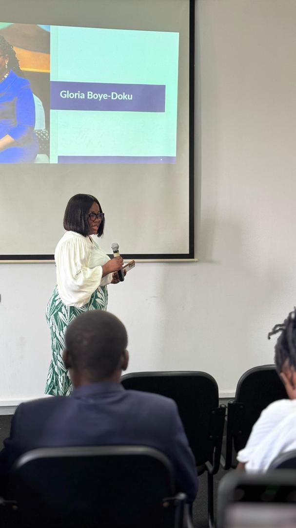 photo_5913637923683240766_y