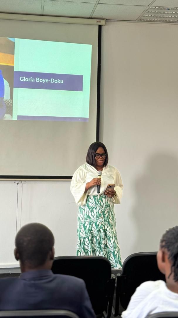 photo_5913637923683240767_y